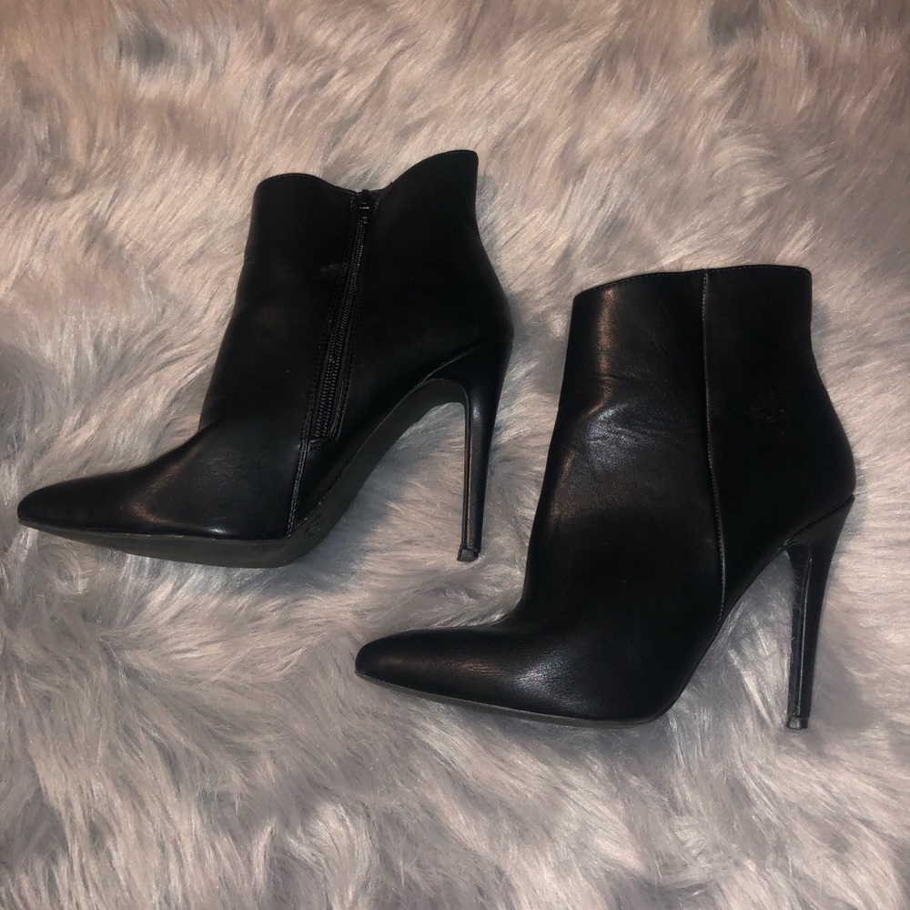 Candies Black Ankle Booties Size 9 EUC
